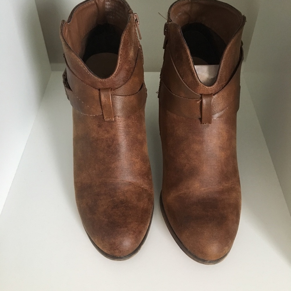XOXO Cognac Booties